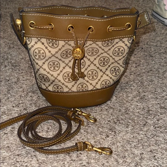 Tory Burch monogram crossbody bag - Picture 1 of 5